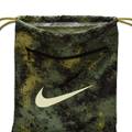 Рюкзак-мішок Nike NK BRSLA DRWSTG 9.5 CAMO AOP 18L хакі, чорний Уні 36x51х5 см DT-FZ2613-386, прев. 2
