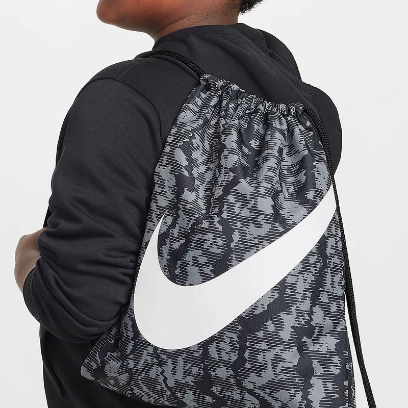 Рюкзак-мішок Nike Y NK DRAWSTRING - CAT AOP FA24 12L чорний, сірий Діт 35х46 см DT-FZ2544-060, рис. 6