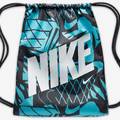 Мішок Nike Y NK DRAWSTRING - CAT AOP 1 чорний, синій, білий Діт 43 х 36 см DT-DV6144-015, прев. 0