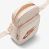 Сумка на плече Nike NK HERITAGE CROSSBODY - MTLC M 4L бежевий Уні 18x7,5x23 см DT-FB3041-838, прев. 3