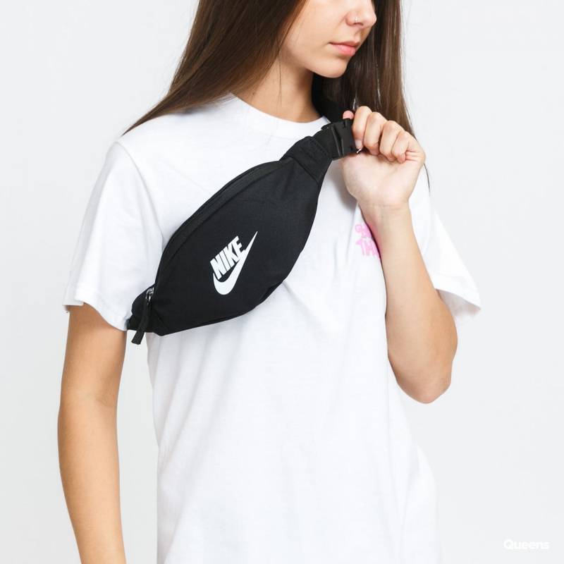 Сумка на пояс Nike NK HERITAGE S WAISTPACK чорний Уні 41х10х15см DT-DB0488-010, рис. 0
