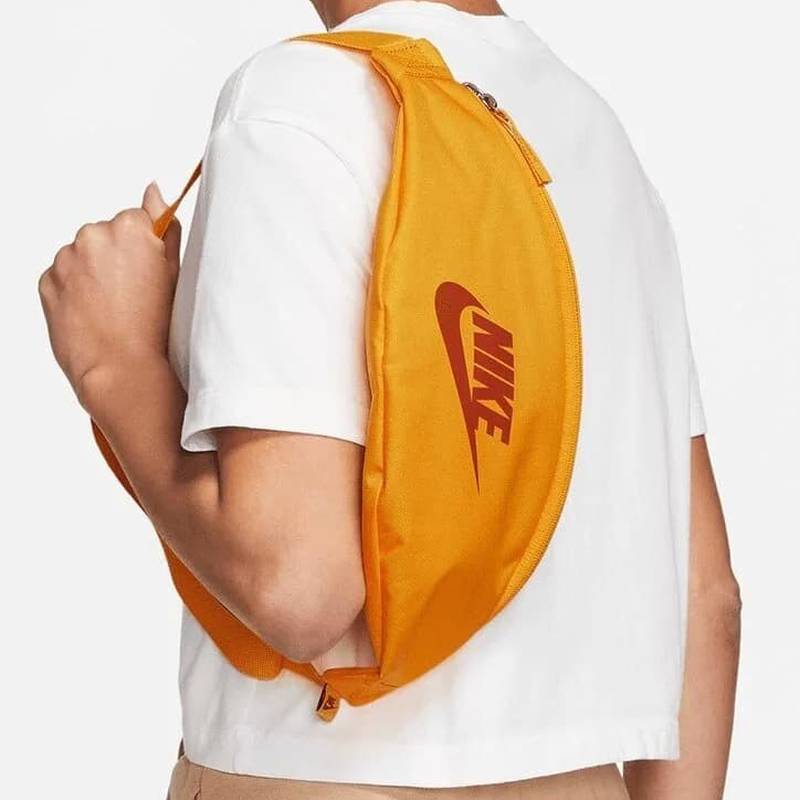 Сумка на пояс Nike NK HERITAGE WAISTPACK - FA21 2L помаранчевий Уні 41х10х15см DT-DB0490-717, рис. 0