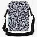Сумка через плече Nike NK HERITAGE CRSSBDY - ACCS PRN чорний, білий Уні 27 х 6 х 15 см DT-FD5595-010, прев. 1