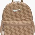 Рюкзак Nike Y NK BRSLA JDI MNI BK-AOP FA25 11L бежевий Діт 25 x 33 x 13 см DT-HV6481-200, прев. 0