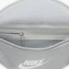 Сумка на пояс Nike NK HERITAGE S WAISTPACK 1L сірий Уні 28 x 8 x 13 см DT-DB0488-034, прев. 4