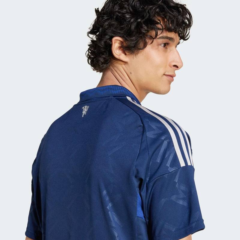 Виїзна футболка Manchester United 24/25 Away Adidas IU1390, рис. 4