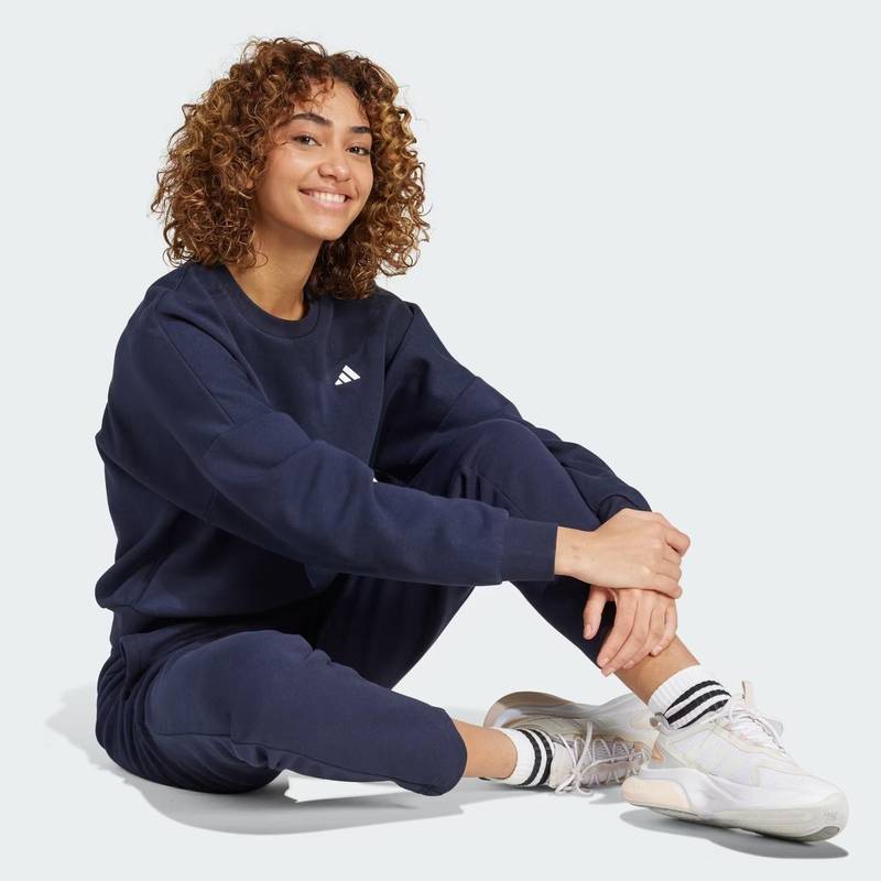 Свитшот женский Essentials Small Logo Feel Cozy Adidas IX7941, рис. 2